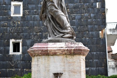 Saint-Pons-de-Thomières - Fontaine de la République 08