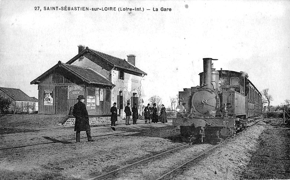 Saint-Sebastien-sur-Loire station (30991380547)