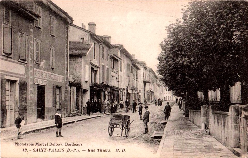 Saint-Palais (64) - rue Thiers 1