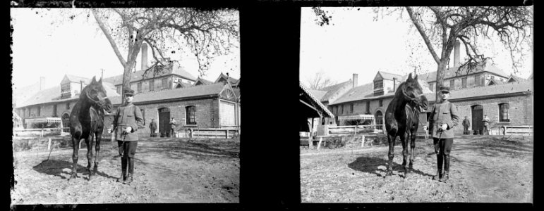 Saleux. RB et son cheval - Fonds Berthelé - 49Fi972