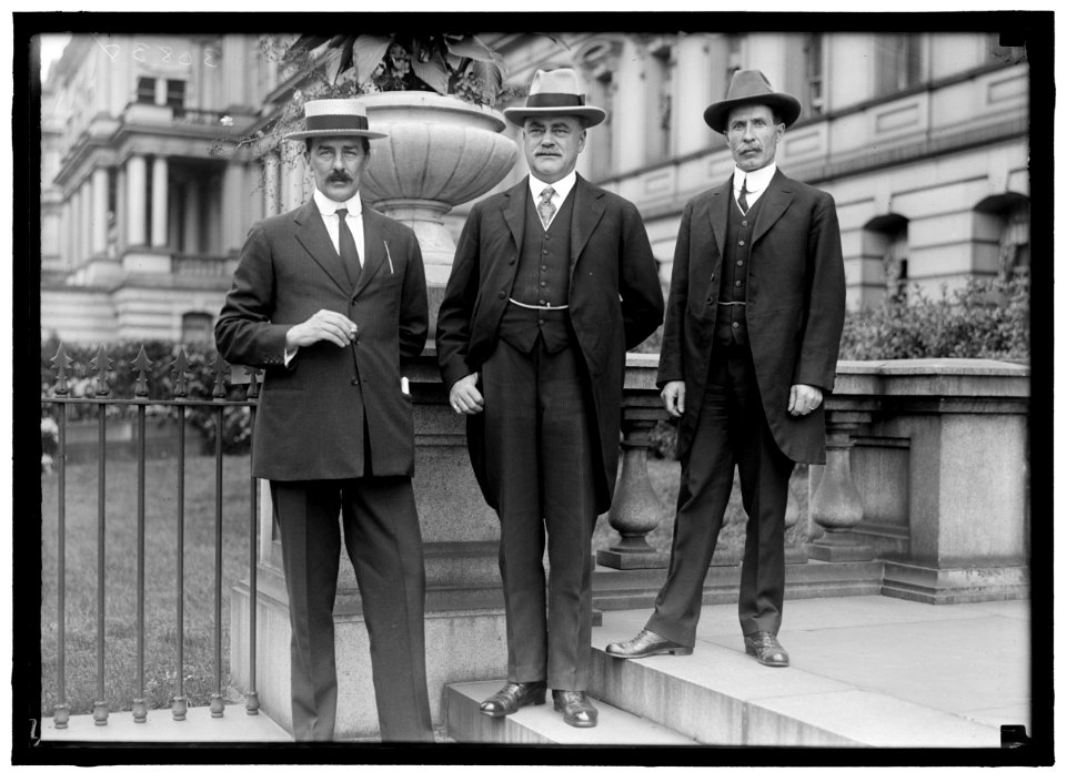 SALMON PROPAGATION TREATY. SIGNED 9-2-1919, BUT NOT RATIFIED. ROLAND LINDSEY, CHARGE BRITISH EMBASSY; DOUGLAS HAZEN, CANADA; W.A. FUND LCCN2016870395