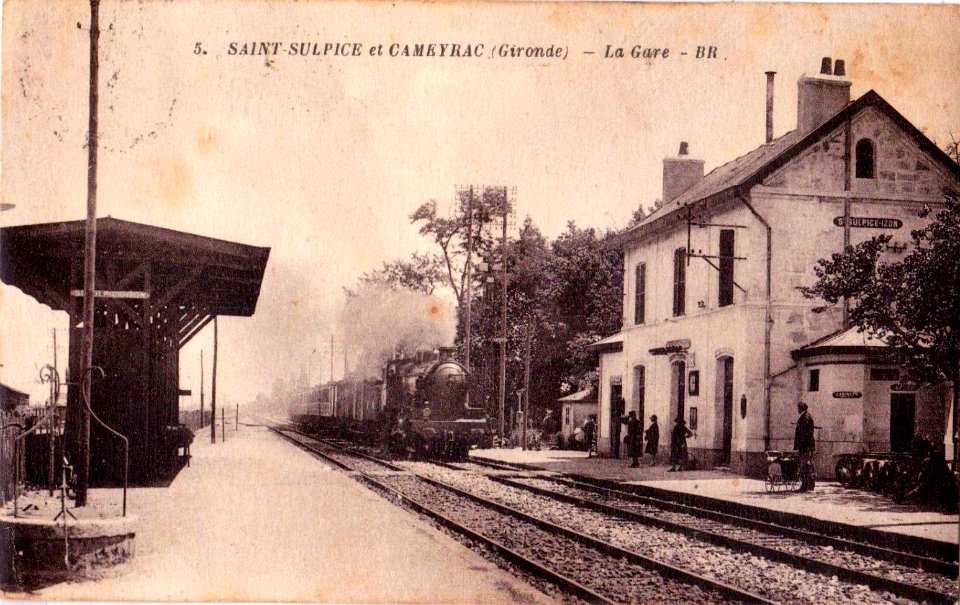 Saint-Sulpice-et-Cameyrac train-en-gare