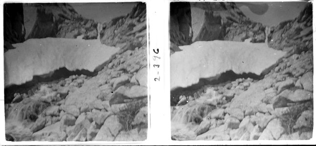 Salt d ' aigua a l ' estany de la Resclosa