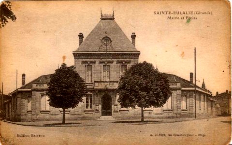 Sainte-Eulalie mairie-et-écoles