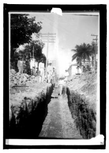 Salvador. Laying telephone wires, San Salvador LCCN2016821911