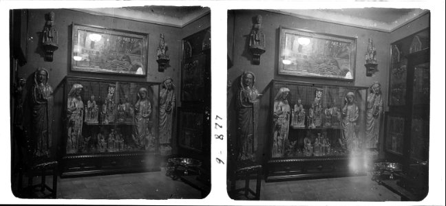 Sala de la Mare de Déu a l ' interior d ' una casa museu de Barcelona