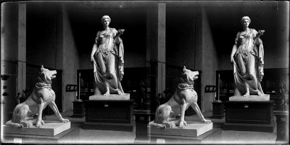 Sala del Palau de Belles Arts del parc de la Ciutadella amb diverses escultures (AFCEC BORDAS D 4314)