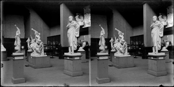 Sala del Palau de Belles Arts del parc de la Ciutadella amb escultures (AFCEC BORDAS D 4327)
