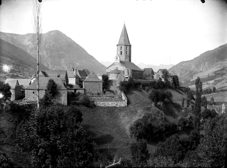 Salardú i l'església de Sant Andreu