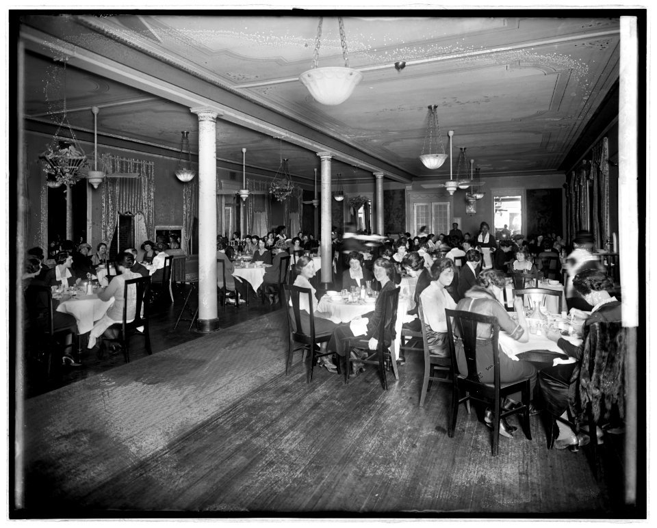 Salvation Army dining room, Dewey Hotel, (Washington, D.C.) LCCN2016823802