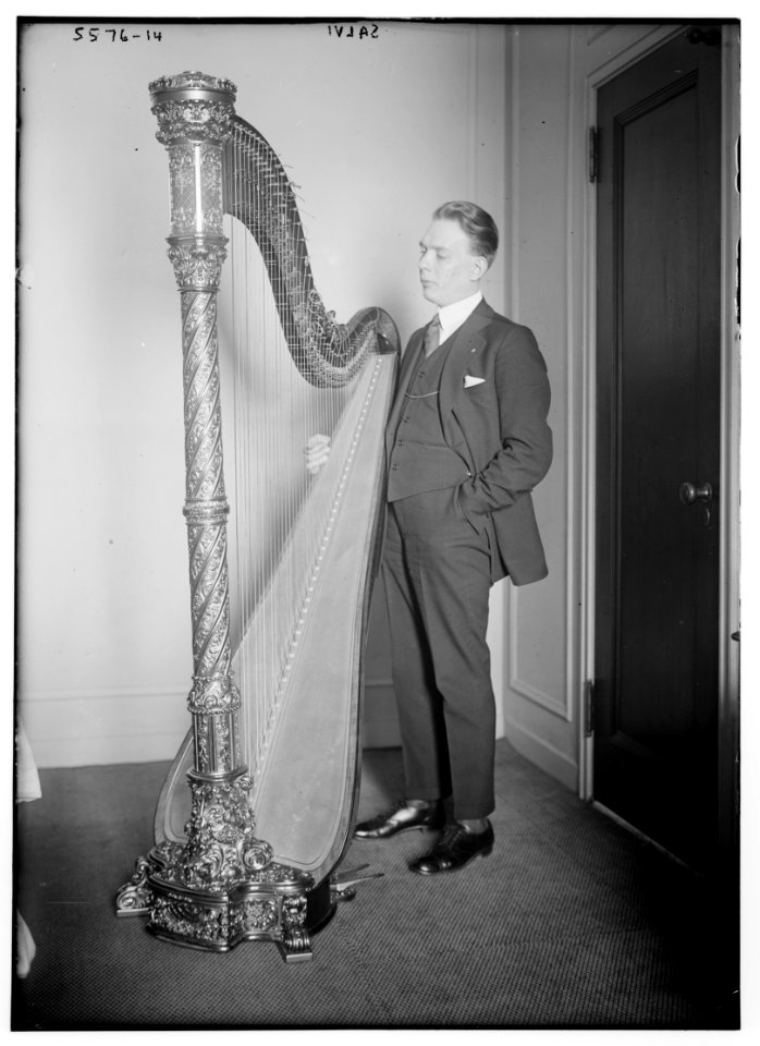 Salvi (with harp) LCCN2014713430