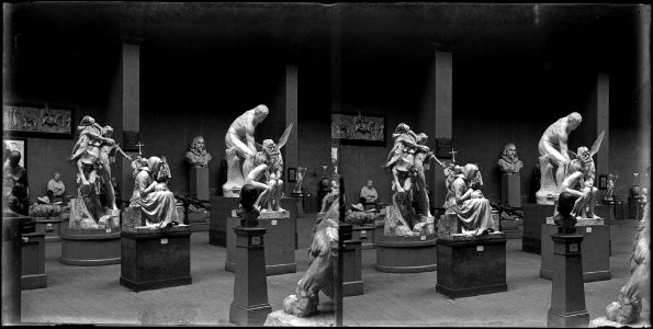 Sala del Palau de Belles Arts del parc de la Ciutadella amb diverses escultures (AFCEC BORDAS D 3881)