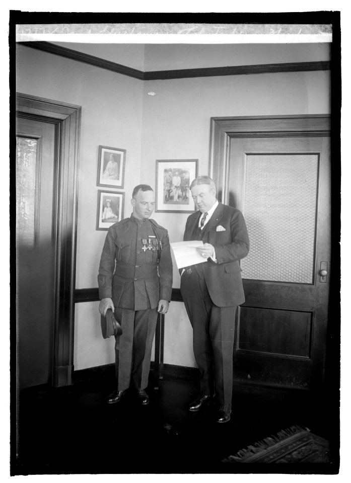 Sam'l Glucksman & Col. Forbes, 3-16-22 LCCN2016846166