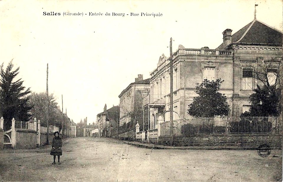 Salles - rue principale 1