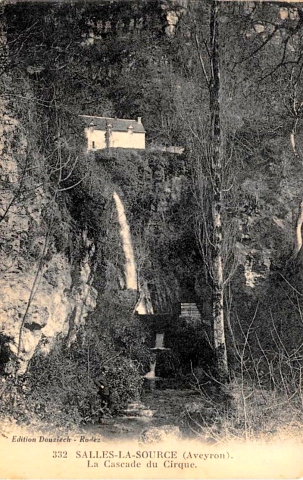 Salles-La-Source - Cascade du Cirque