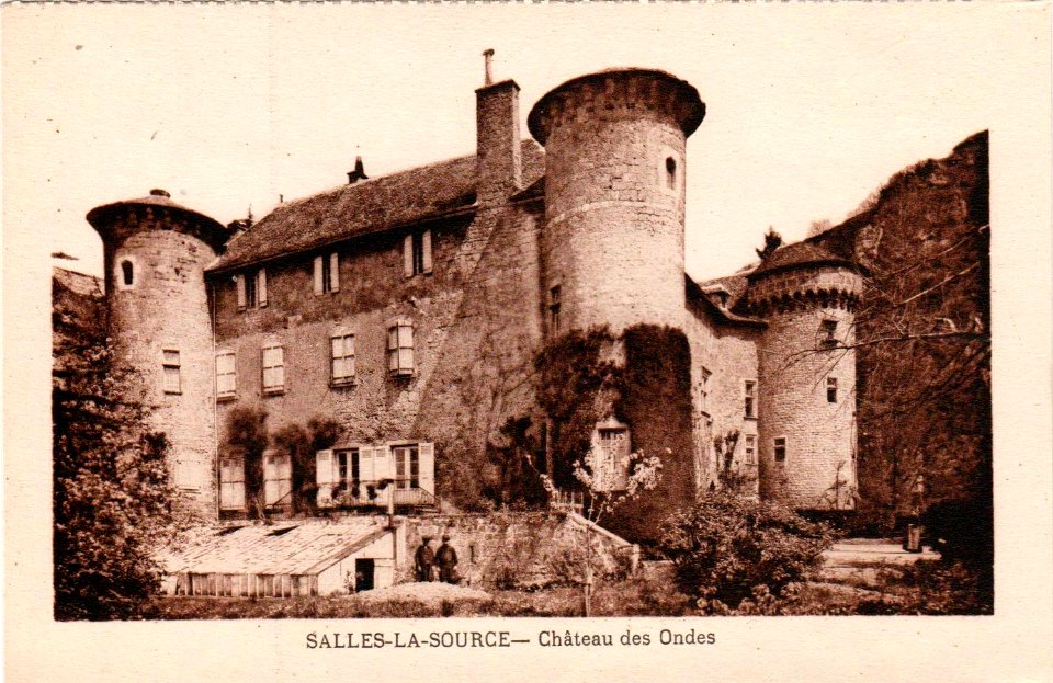 Salles-La-Source - Château des Ondes 1