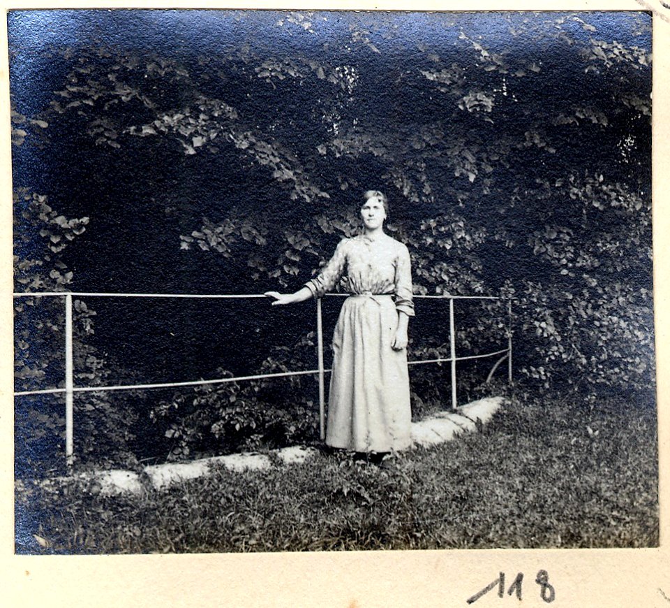 Saleux. Ouvrières - Fonds Berthelé - 49Fi1872-118
