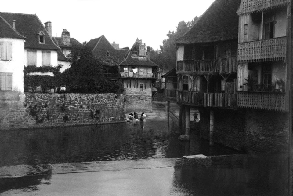 Salies-de-Béarn, vista des del riu (Restored)
