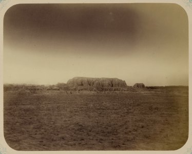 Samarkandskiia drevnosti. Kurgany v okretnostiakh (sic) g. Samarkanda. Miestnost' Kafyr Kala LCCN2007683440