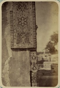 Samarkandskiia drevnosti. Mavzolei Emira Timura-Kuragana (Guremir (sic)). Kapitel' kolony (sic) i chast' otdielki na sievernom fasadie LCCN2007683373