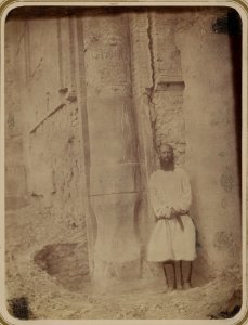 Samarkandskiia drevnosti. Medrese Bibi-Khanym sobornaia mechet'. Baza kolony (sic) LCCN2007682727