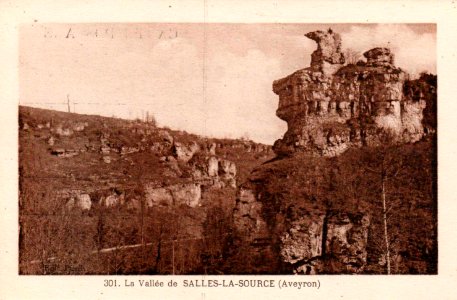 Salles-La-Source - Entrée de la vallée 1
