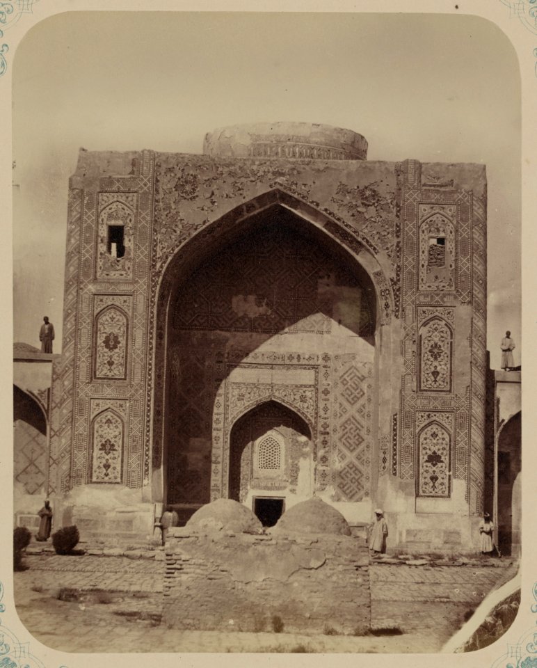 Samarkandskiia drevnosti. Medrese Nadyr Divan Begi, sobornaia mechet' (mecheti dzhami). Vkhod v mechet' LCCN2007683423