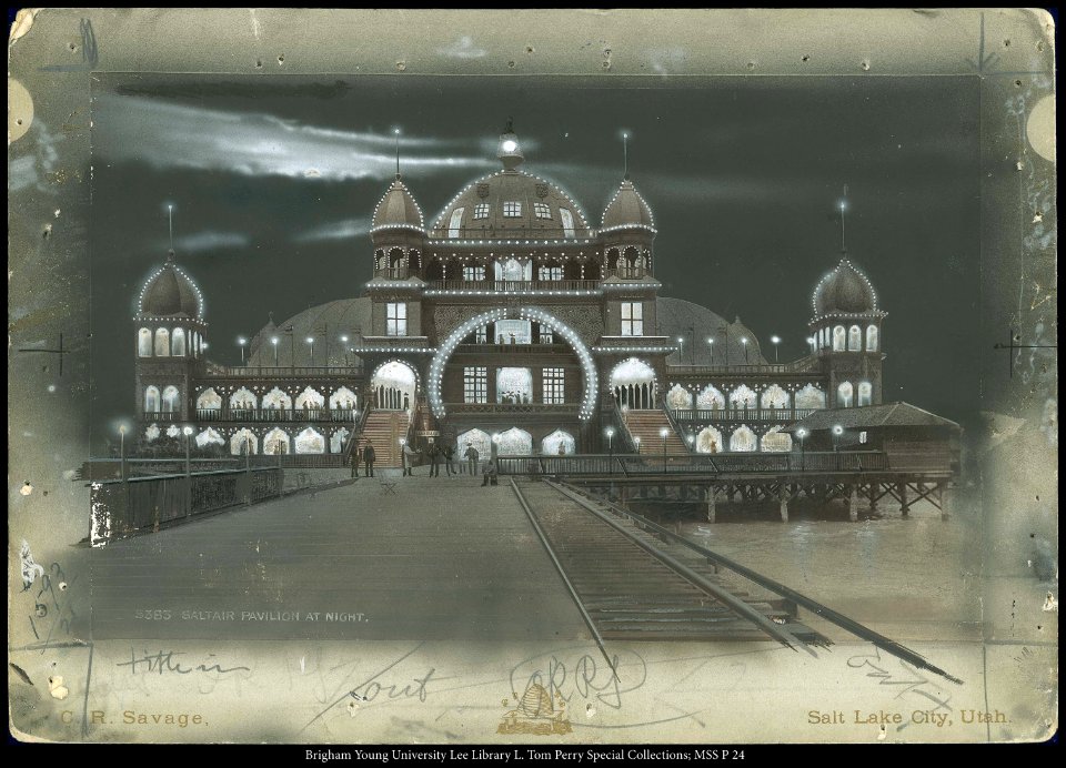 Saltair Pavilion at night 538*3