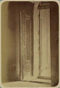 Samarkandskiia drevnosti. Mavzolei Emira Timura-Kuragana (Guremir (sic)). Glavnaia dver' na sievernom fasadie LCCN2007683371