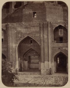 Samarkandskiia drevnosti. Medrese Tillia Kari. Vnutren. dvor. (iuzhnaia storona) Glavnaia nisha LCCN2007682782
