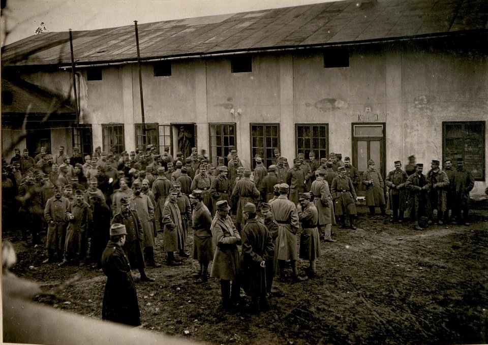 Salubritäts-Kommission 10.Villach, Wartende Mannschaft. (BildID 15800926)
