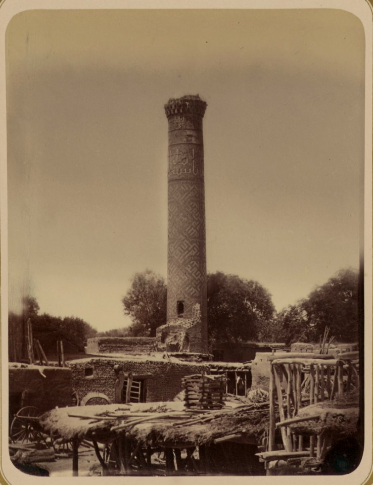 Samarkandskiia drevnosti. Medrese Bibi-Khanym. Minaret na sieverozapadnom uglie LCCN2008676186