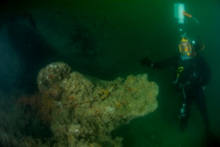 Salvage survey 141230-N-BJ254-026