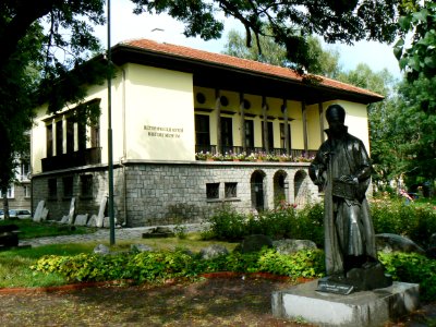 Samokov-History-museum-monument-Zahari-Zograf