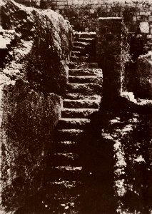 Salzmann, Auguste - Alte Felsentreppe, die zum ehemaligen Dungtor führte (Zeno Fotografie)