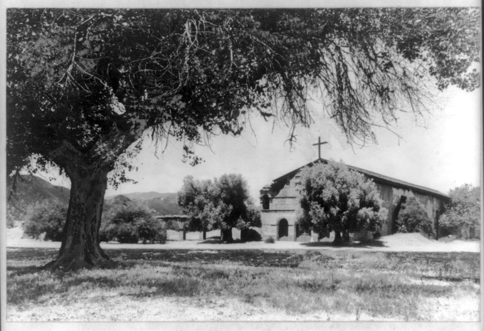 San Antonio de Padua Mission founded 1771. Jolon, near King City, Calif. LCCN2012648327