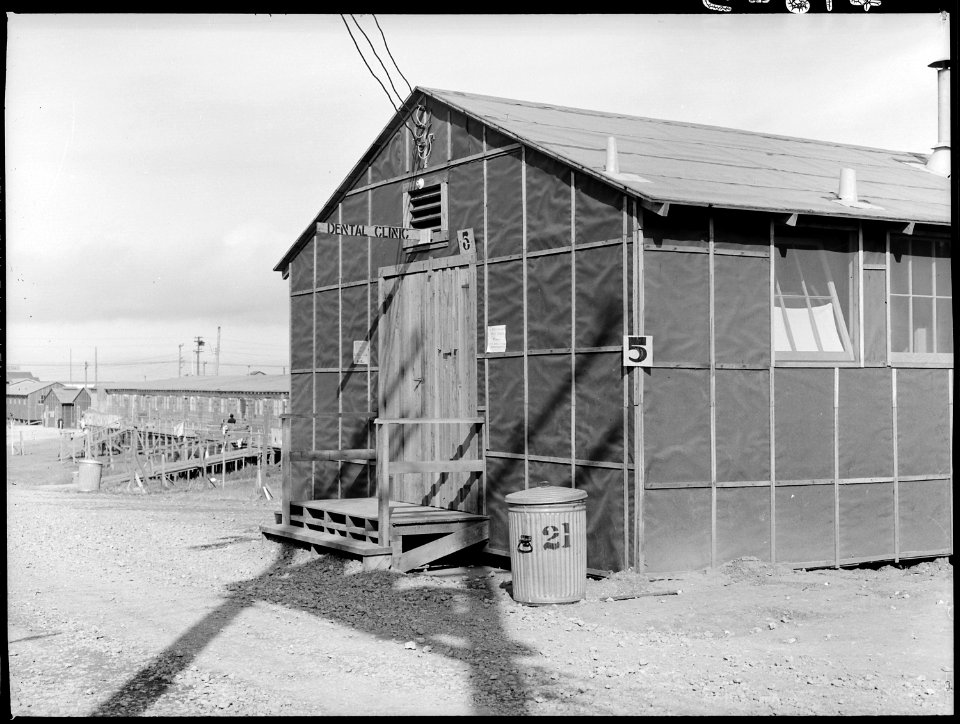 San Bruno, California. The dental clinic in one of a group of four buildings devoted to medical ser . . . - NARA - 537915