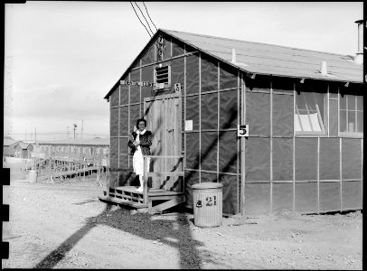 San Bruno, California. The dental clinic in one of a group of four buildings devoted to medical ser . . . - NARA - 537913