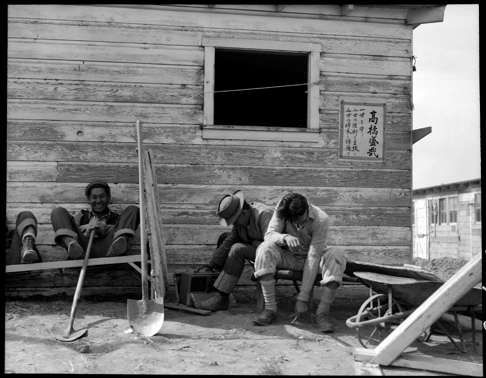 San Bruno, California. Time out for some of the boys on the Work Corps. All maintenance work, repa . . . - NARA - 537917