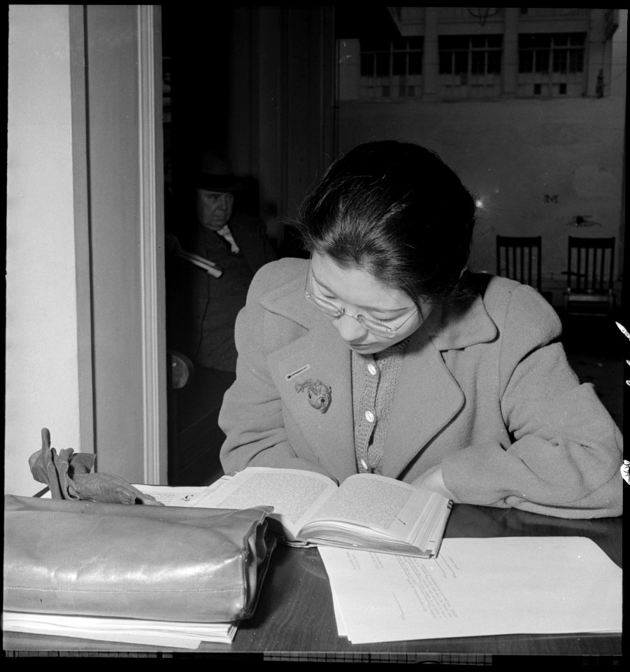 San Francisco, California. Awaiting registration for evacuation at Wartime Civil Control Administra . . . - NARA - 537471