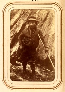 Samisk man med käpp. Lotten von Düben 1868 - Nordiska Museet - NMA.0033093 1 photo