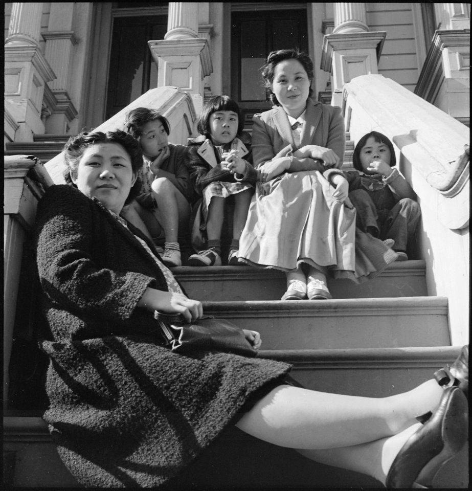 San Francisco, California. Husband of these two women are being held as dangerous enemy aliens. 20-1911M