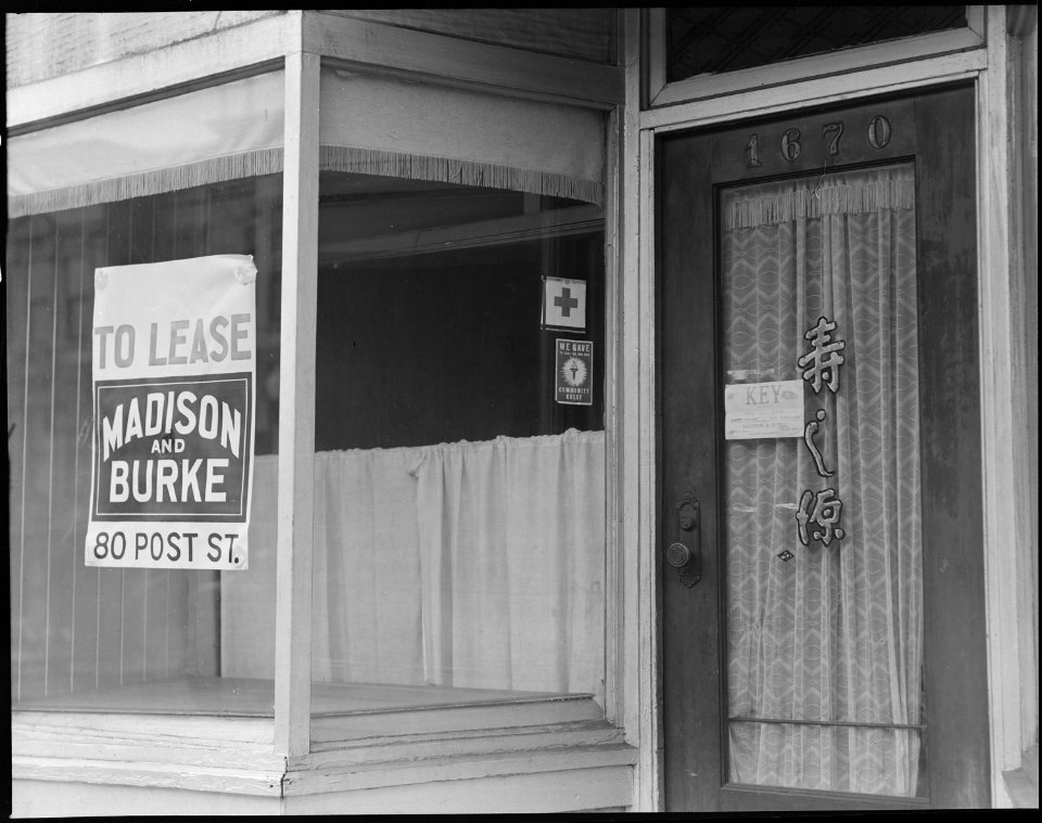 San Francisco, California. Businesses operated by people of Japanese ancestry were closed upon rece . . . - NARA - 537688