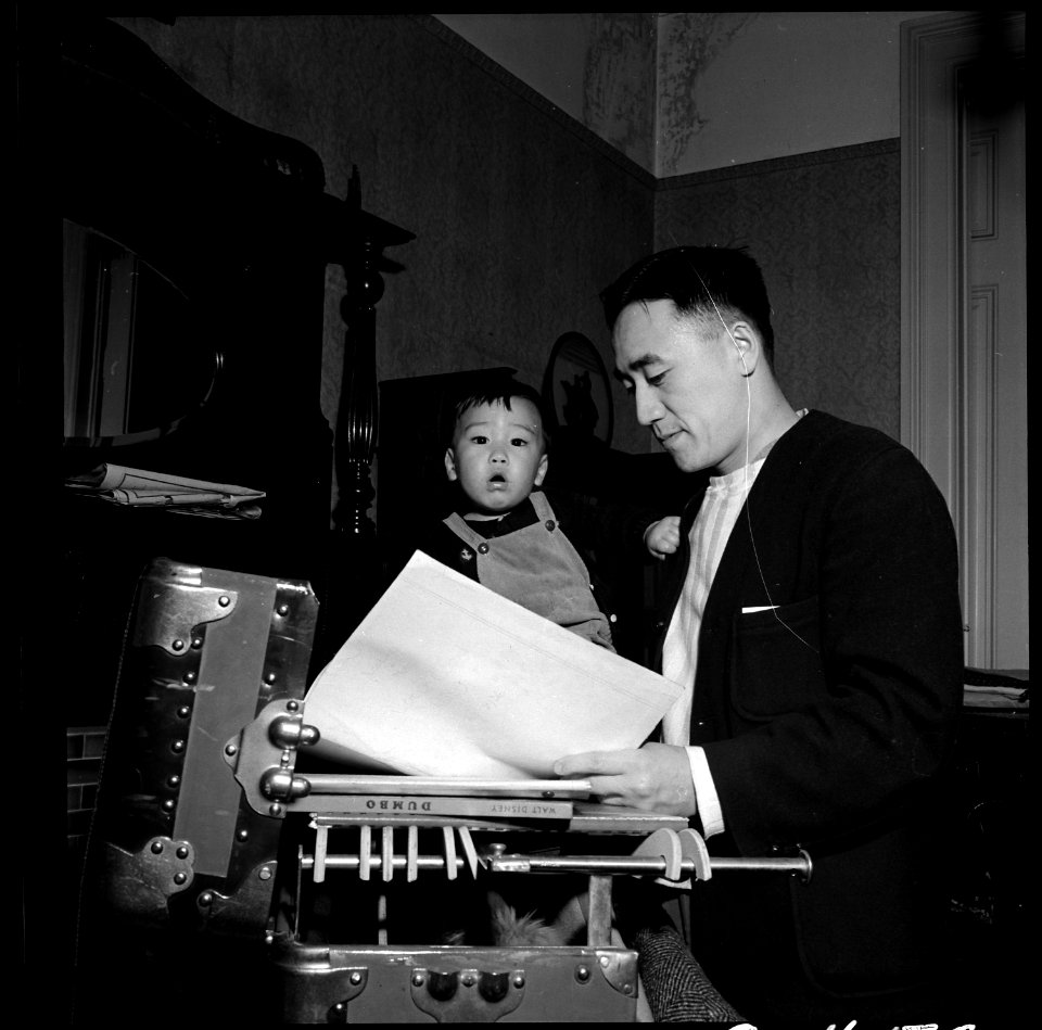 San Francisco, California. Dave Tatsuno, graduate of University of California in 1936, is making pr . . . - NARA - 537771