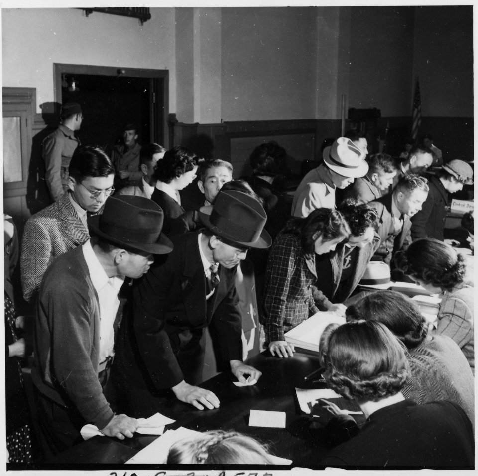 San Francisco, California. The residents of Japanese ancestry appear at 2031 Bush Street for inform . . . - NARA - 536463