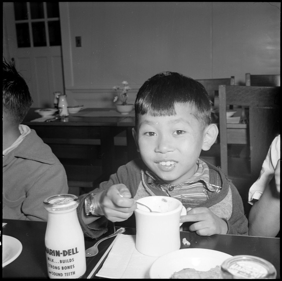 San Francisco, California. Many evacuated children attended the Raphael Weill Public School, Geary . . . - NARA - 536052