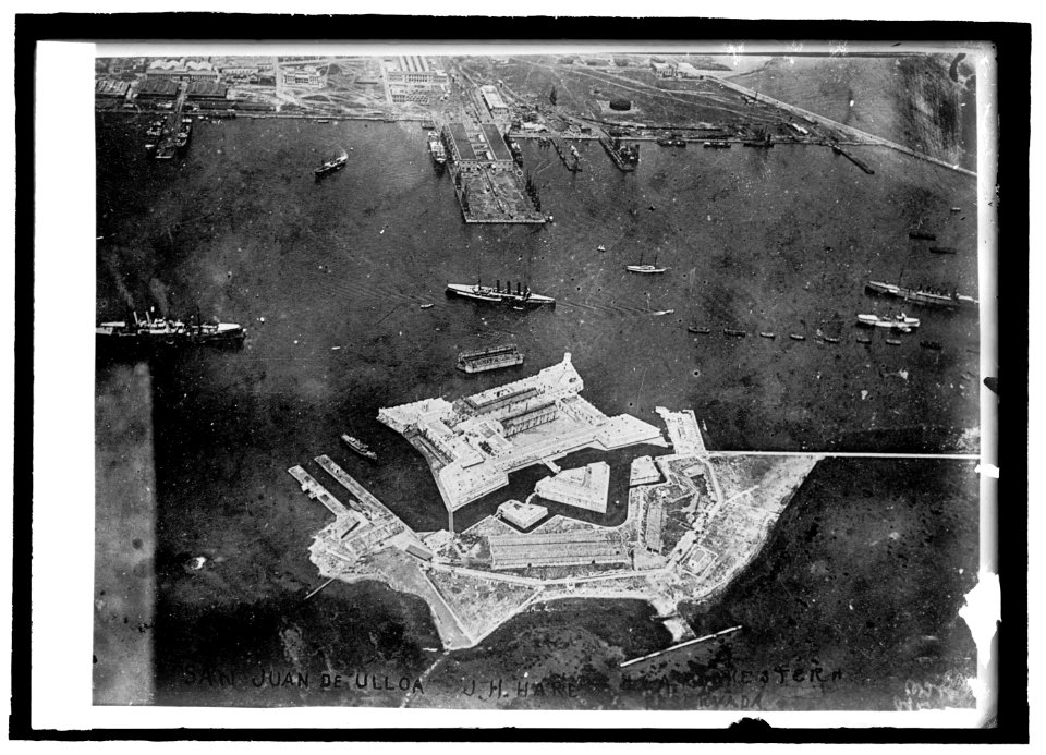 San Juan de Ulloa, military prison in Vera Cruz harbor LCCN2016821283