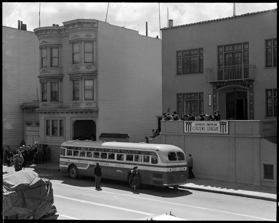 San Francisco, California. These evacuees of Japanese ancestry are part of a group of 600 persons b . . . - NARA - 537747