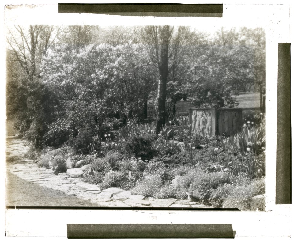 Samuel Hills Taft House, 3329 Morrison Avenue, Clifton, Ohio. Rock garden LCCN2008680027