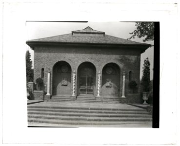 Samuel Longstreth Parrish Art Museum, 25 Jobs Lane, Southampton, New York. Entrance LCCN2008680115